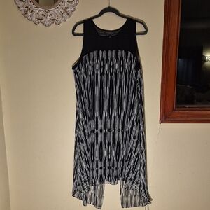 Lane Bryant Black & White Sleeveless Top
